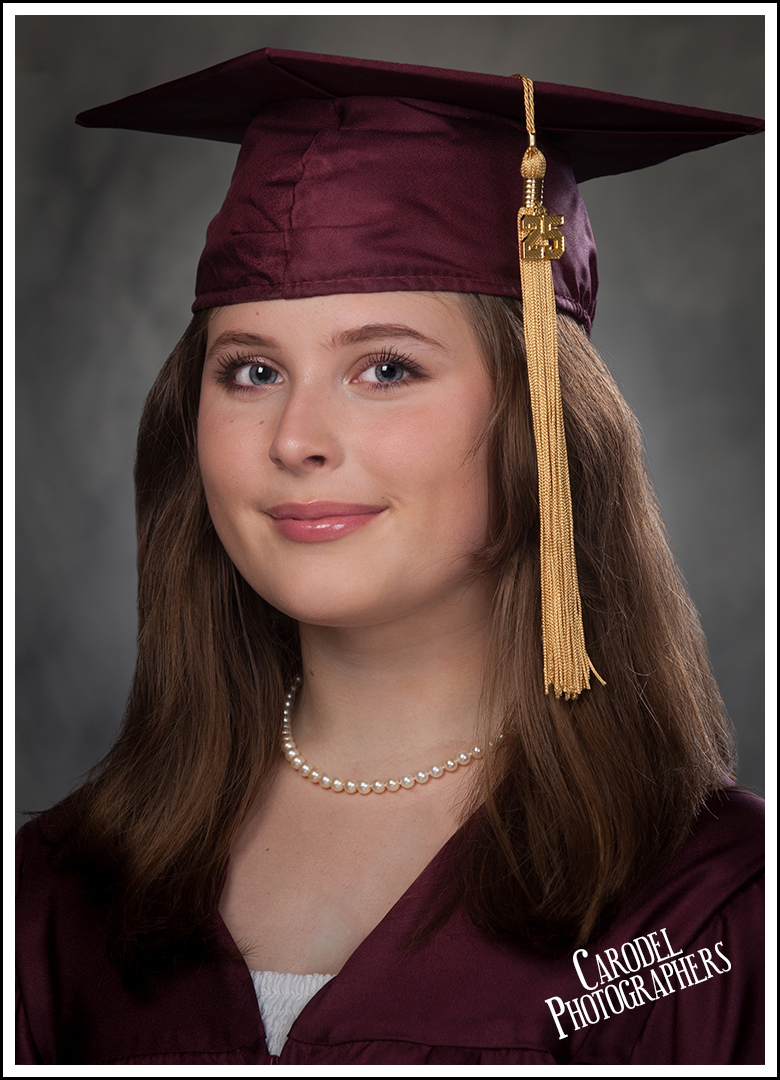 #ashleyridgehighschool #classof2025 #arhs #seniorpictures #seniordrape #capandgown #regalia #highschoolsenior #ashleyridgeswampfox #swampfox #arhssenior